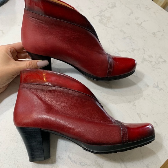 Glove shoes by Hispanitas—never worn - Picture 6 of 7